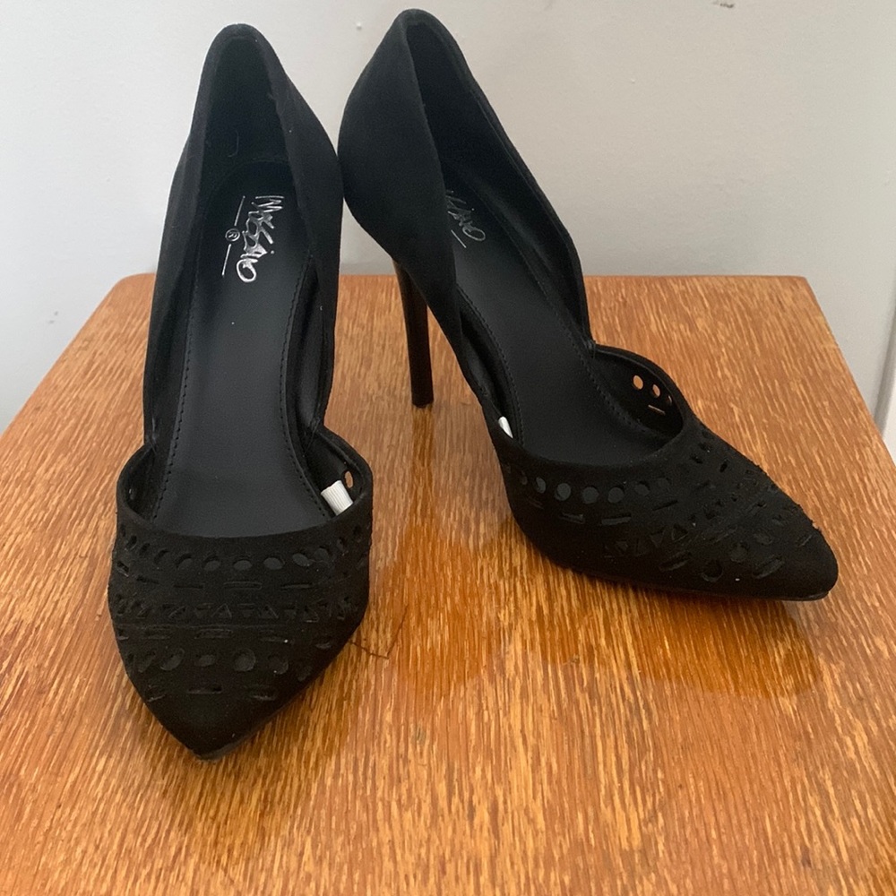 Mossimo matte black heels
